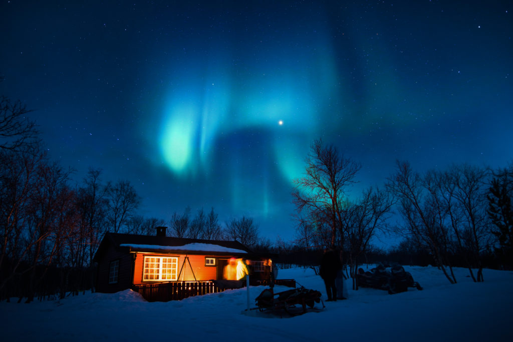 ICELAND - CHASING THE AURORA!