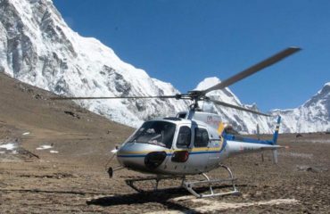 everest-base-camp-helicopter-tour-2-990x490
